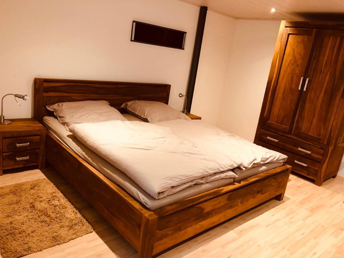 Апартаменты Loft Mit 2 Schlafzimmern Und E- Ladestation Фюрт Экстерьер фото